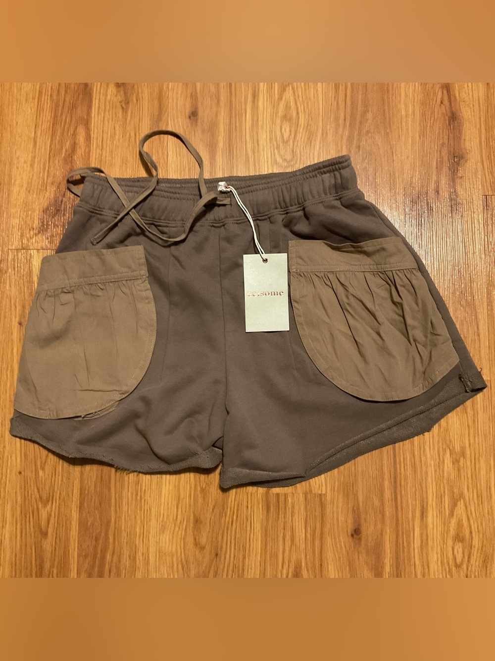 Ee:some Mocha Mousse Pocket Shorts Size Small NWT